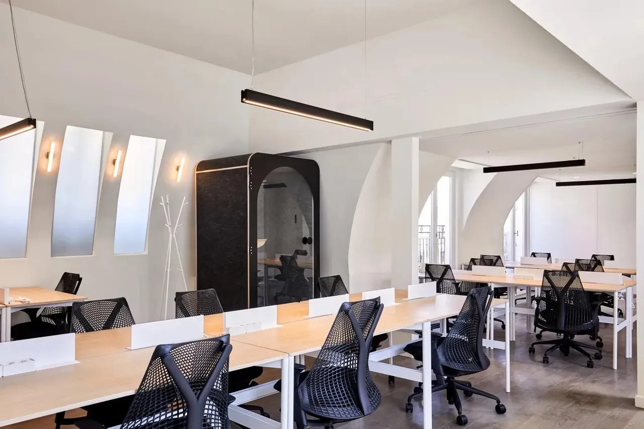 Bureau privé 20 postes à louer - Rue des Filles Saint-Thomas, Paris 2e - photo 1