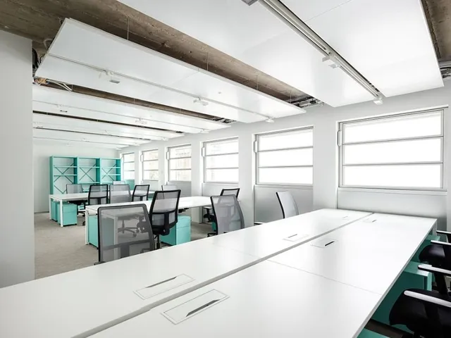 Bureau privé 17 postes à louer - Paris 11e (Voltaire)