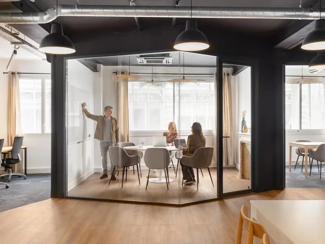 Bureau privatif 32 postes à louer - Paris 9e (Richer) - photo 4