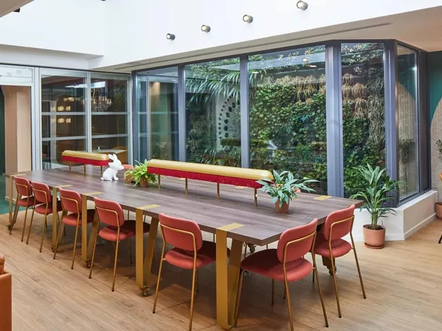 Bureau privé 8 postes à louer - Paris 9e (Pigalle)