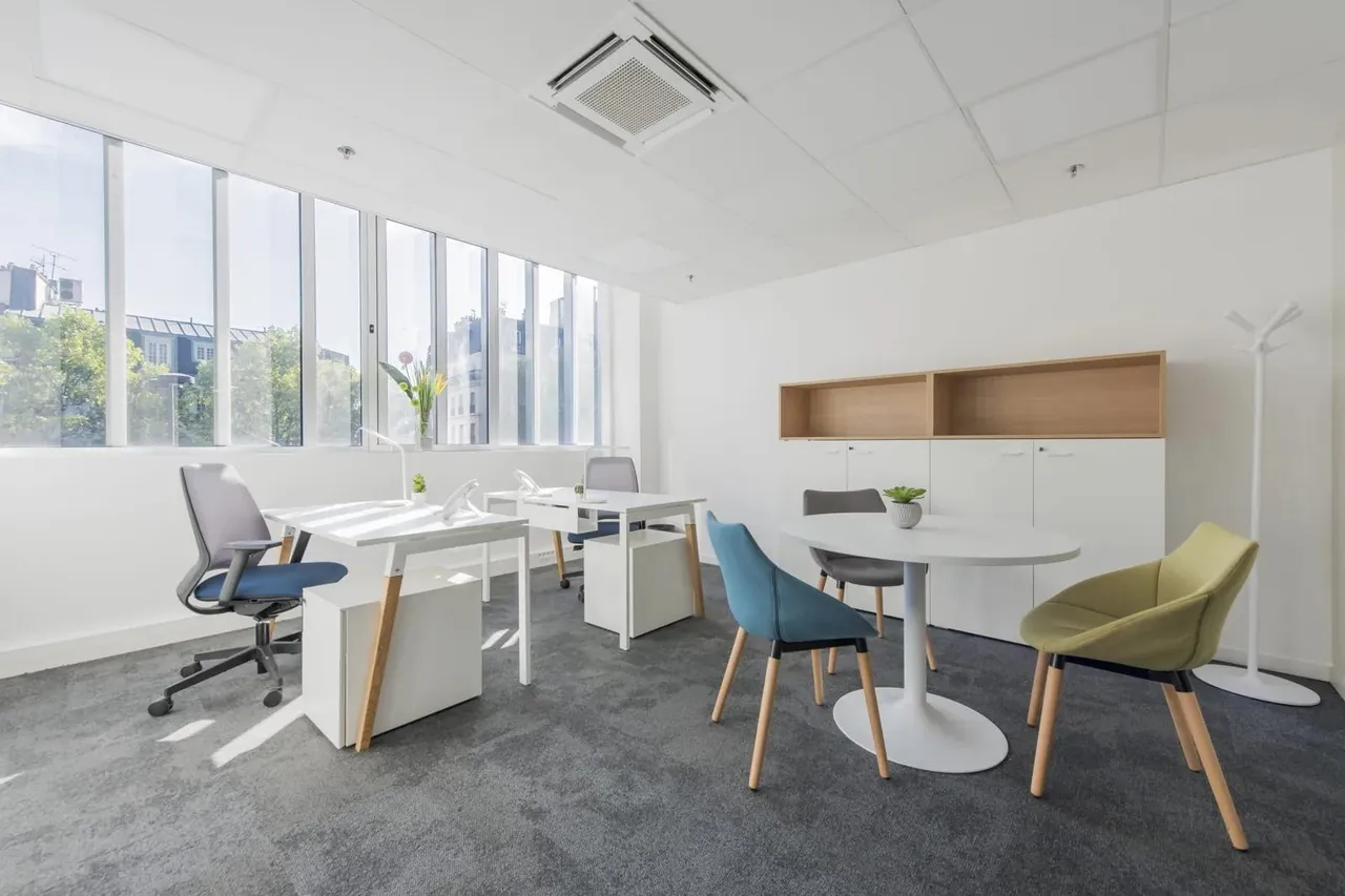 Bureau privé 1 poste à louer - Paris 15e (Bis avenue du Maine) - photo 1
