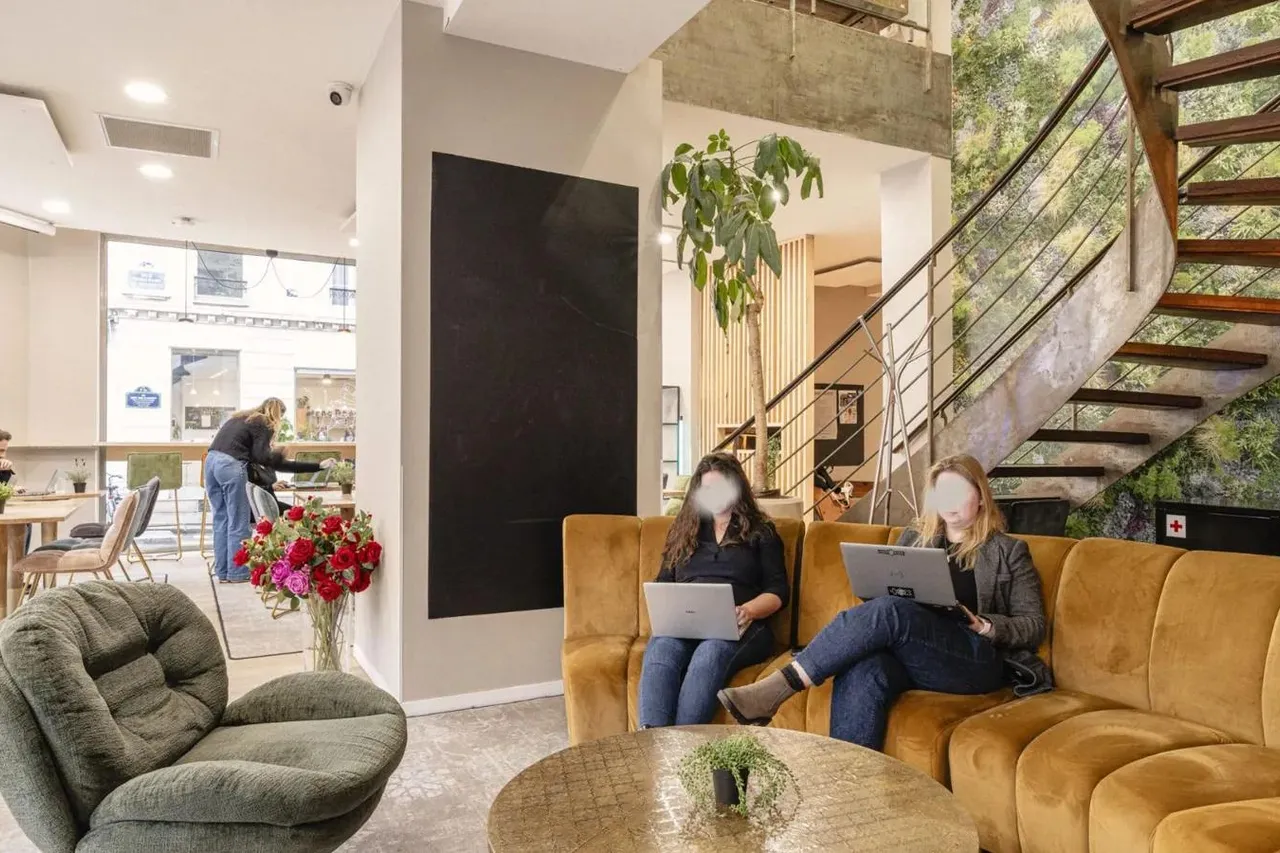 Bureau privé 8 postes à louer - Paris 3e (Sébastopol) - photo 1