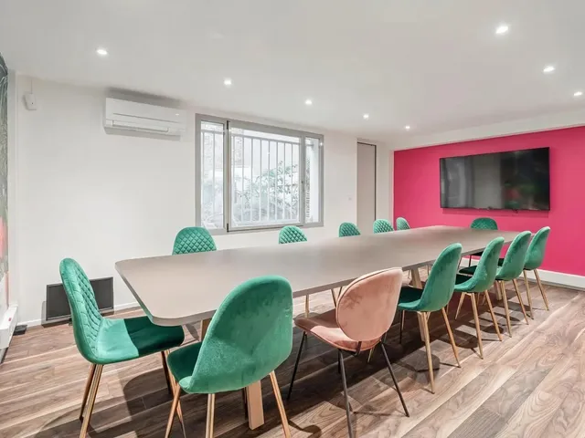 Bureau indépendant 10 postes à louer - Paris 15e (Javel) - photo 3
