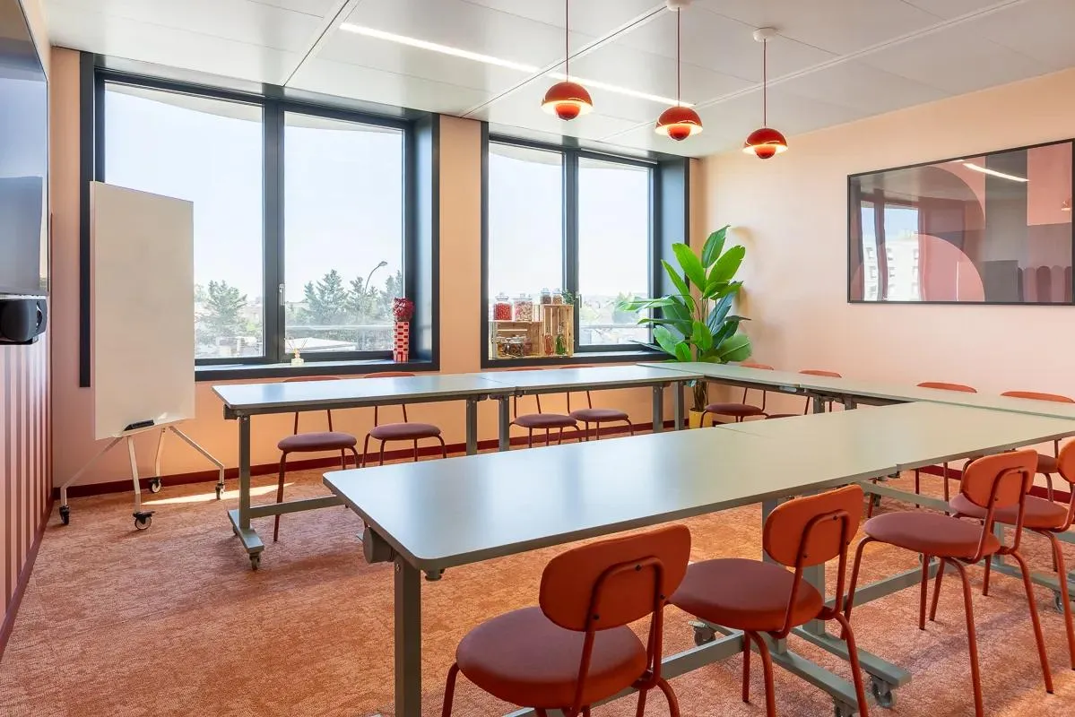 Bureau privé 8 postes à louer - Fontenay-sous-Bois (Carnot) - photo 1