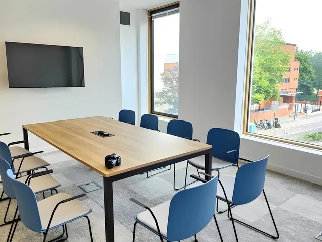 Bureau indépendant 69 postes à louer - Pantin - photo 3