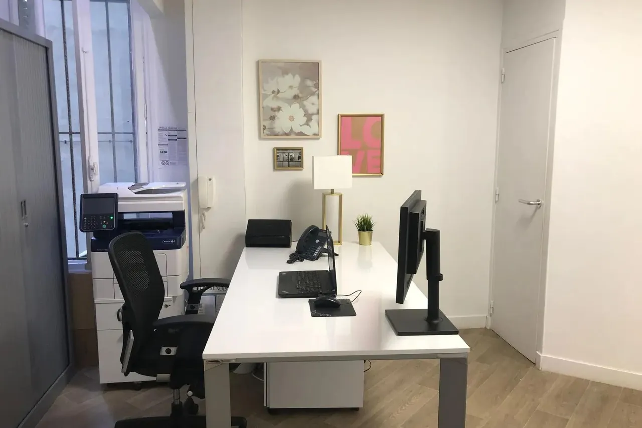 Bureau privé 4 postes à louer - Paris 14e (Montparnasse) - photo 1