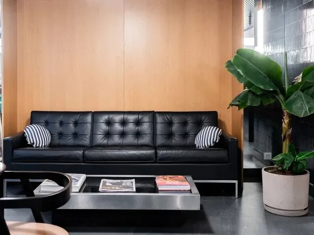 Bureau privé 4 postes à louer - Paris 8e (Champs-Élysées) - photo 2