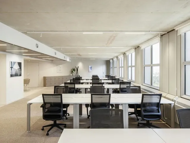 Bureau indépendant 27 postes à louer - Puteaux (Parvis de La Défense)