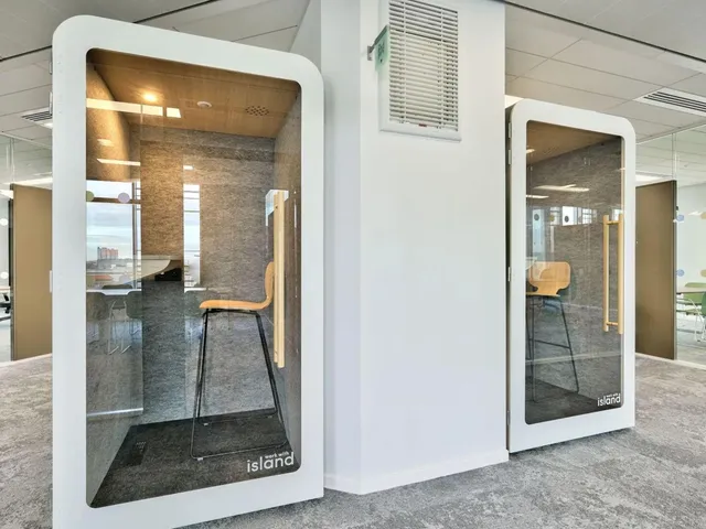 Bureau indépendant 71 postes à louer - Paris 19e (La Villette) - photo 5