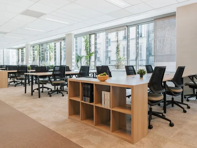 Bureau privé 42 postes à louer - Paris 18e (Ordener)