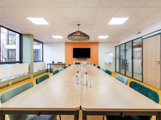 Bureau privé 10 postes à louer - Saint-Cloud (Royale) - photo 2