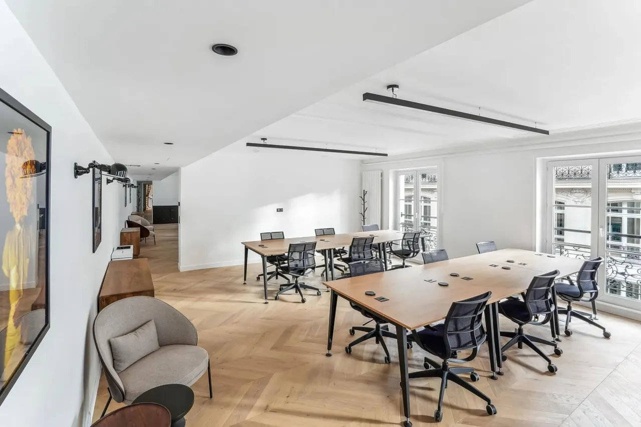 Bureau indépendant 36 postes à louer - Paris 2e (Uzès) - 23 000 €/mois - photo 1