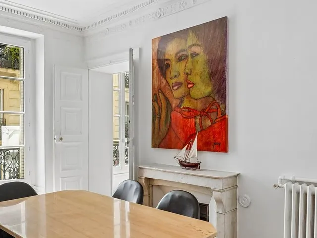Bureau indépendant 28 postes à louer - Paris 8e (Ponthieu) - photo 2
