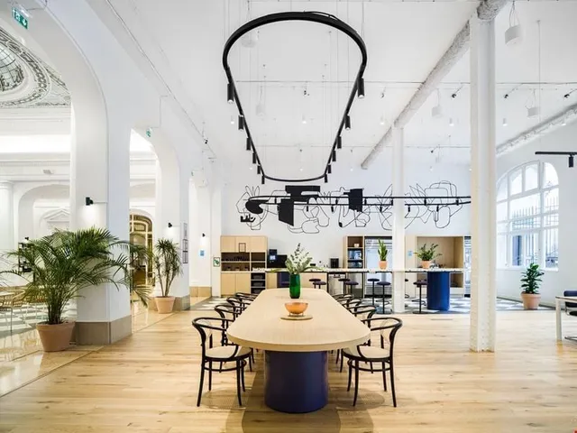 Bureau privé 121 postes à louer - Paris 9e (Place de Clichy)