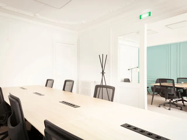 Bureau indépendant 24 postes à louer - Paris 9e (Cadet) - photo 3