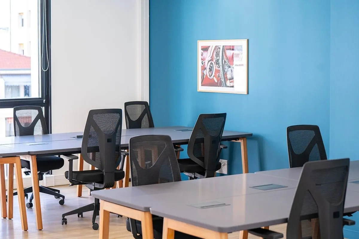 Bureau privé 6 postes à louer - Lyon (Cours Lafayette) - photo 1