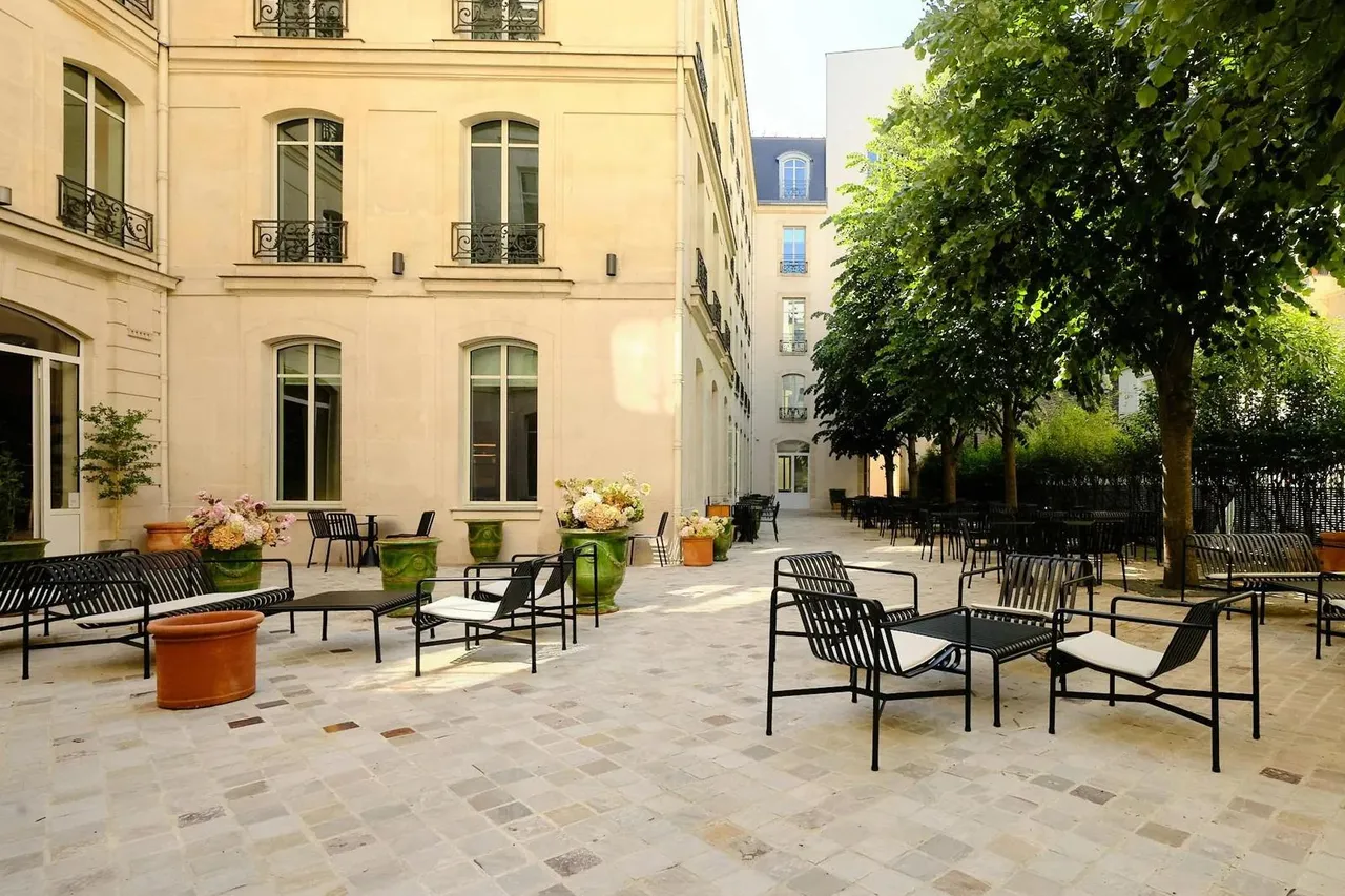 Bureau privé 20 postes à louer - Paris 9e (Sainte-Cécile) - photo 1