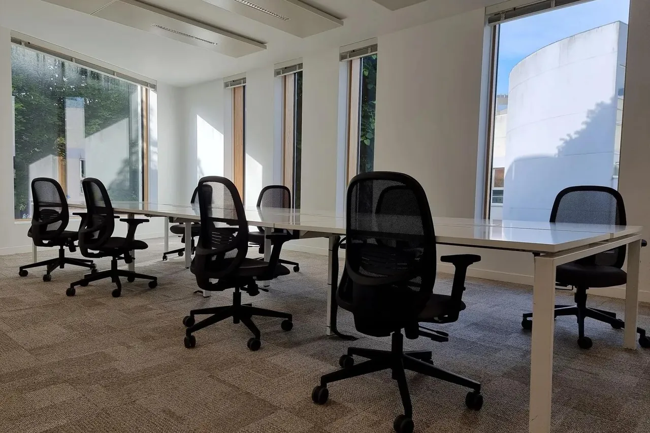 Bureau indépendant 69 postes à louer - Pantin - photo 1