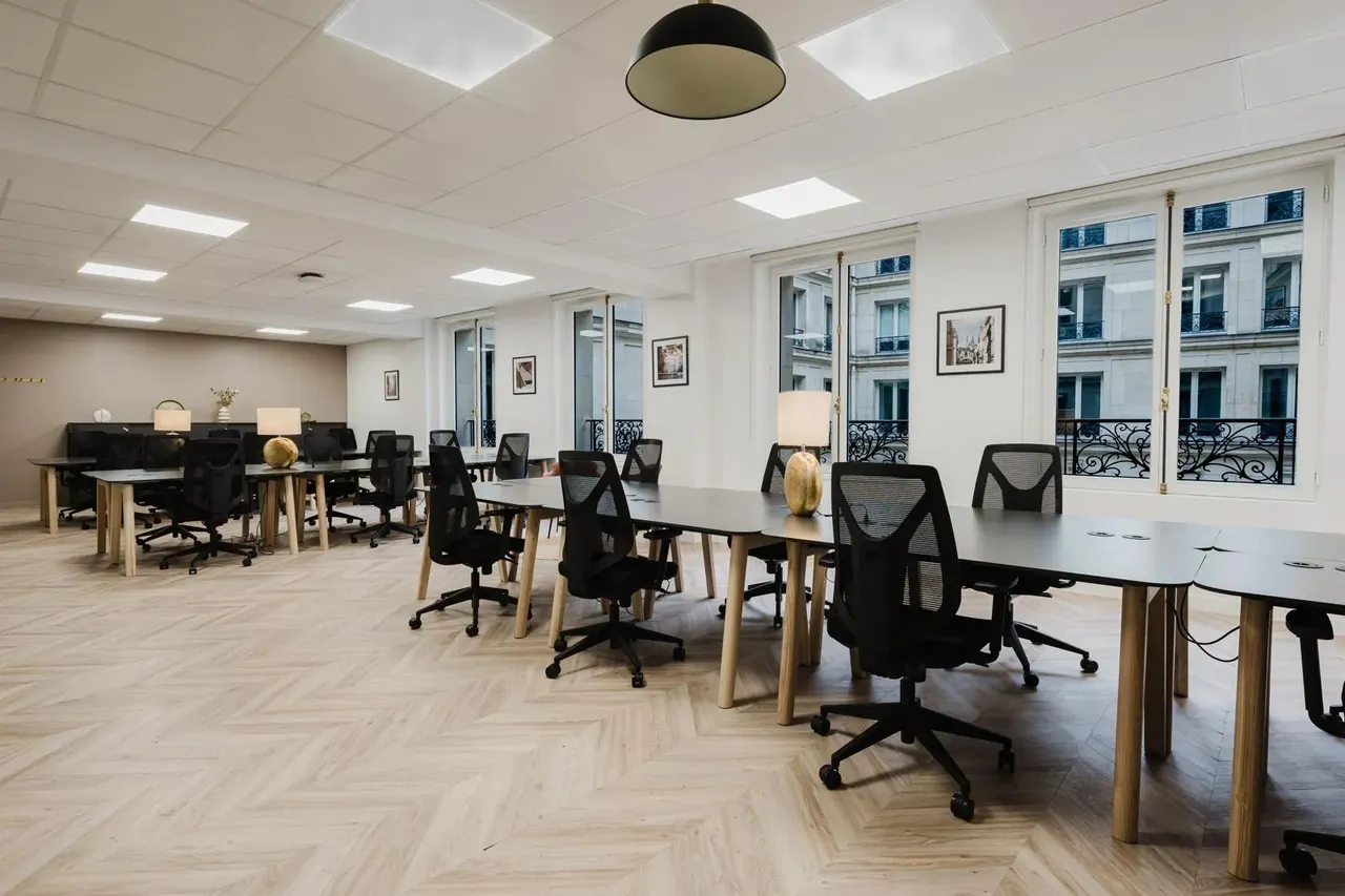 Bureau privé 5 postes à louer - Paris 8e (Boulevard Haussmann) - photo 1