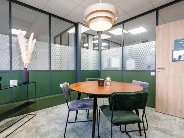 Bureau privé 8 postes à louer - Suresnes (Rouget de Lisle) - photo 8