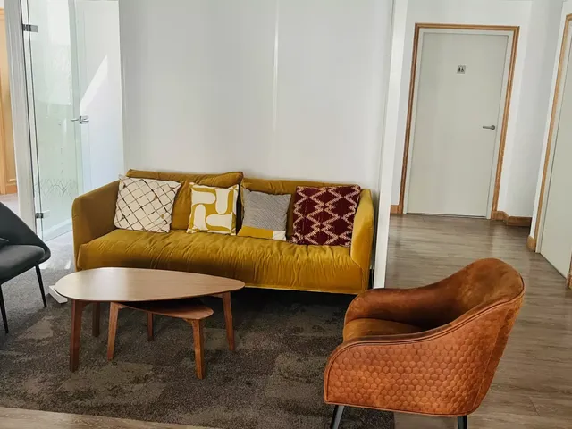 Bureau indépendant 4 postes à louer - Chaussée d'Antin - photo 2