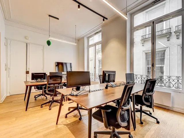 Bureau indépendant 28 postes à louer - Paris 2e (Bourse) - photo 2