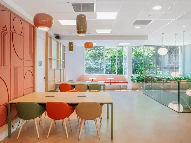 Bureau privé 8 postes à louer - Paris 18e (Ordener)