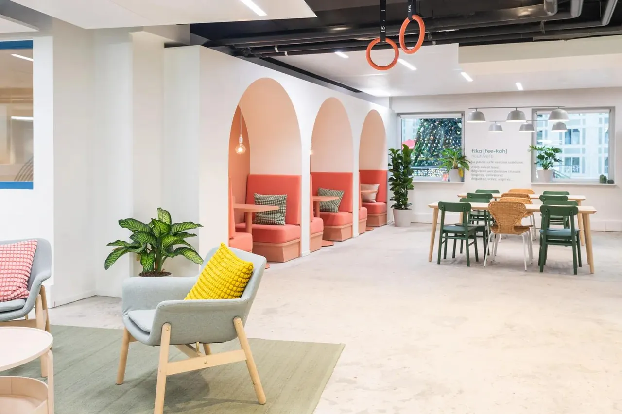 Bureau privé 6 postes à louer - Paris 13e (Place d'Italie) - photo 1