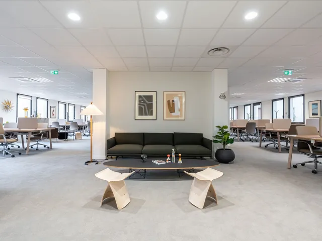 Bureau privatif 72 postes à louer - Paris 8e (Villiers) - photo 2
