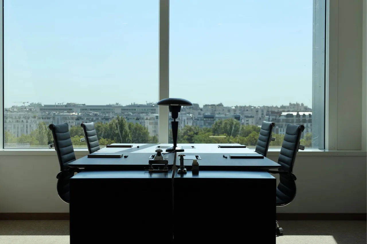 Bureau indépendant 25 postes à louer - Levallois-Perret (Levallois) - photo 1