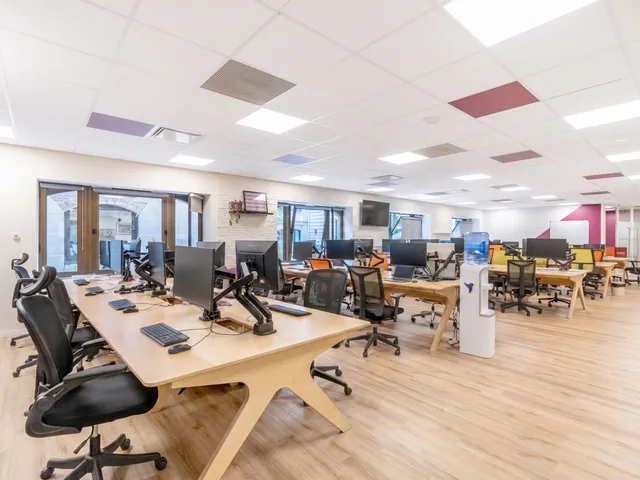 Bureau indépendant 40 postes à louer - Paris 2e (Sentier)