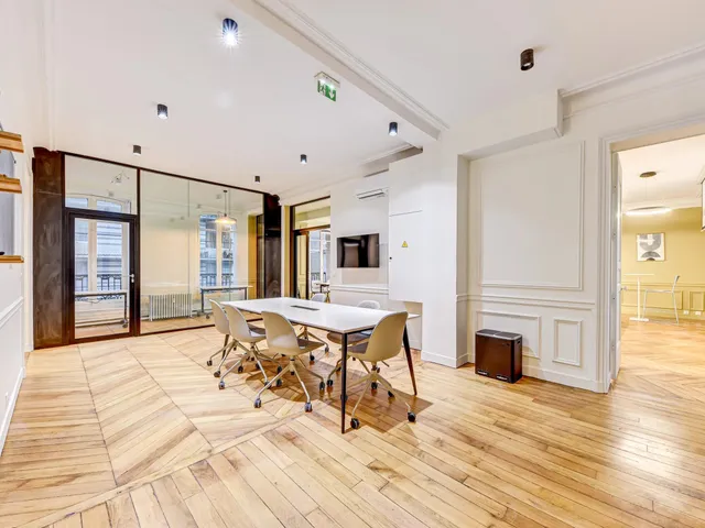 Bureau indépendant 70 postes à louer - Paris 19e (Meaux)
